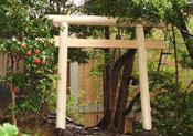 渡辺邸鳥居